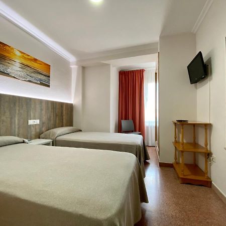 Hostal Pensimar Hotel El Altet Ngoại thất bức ảnh