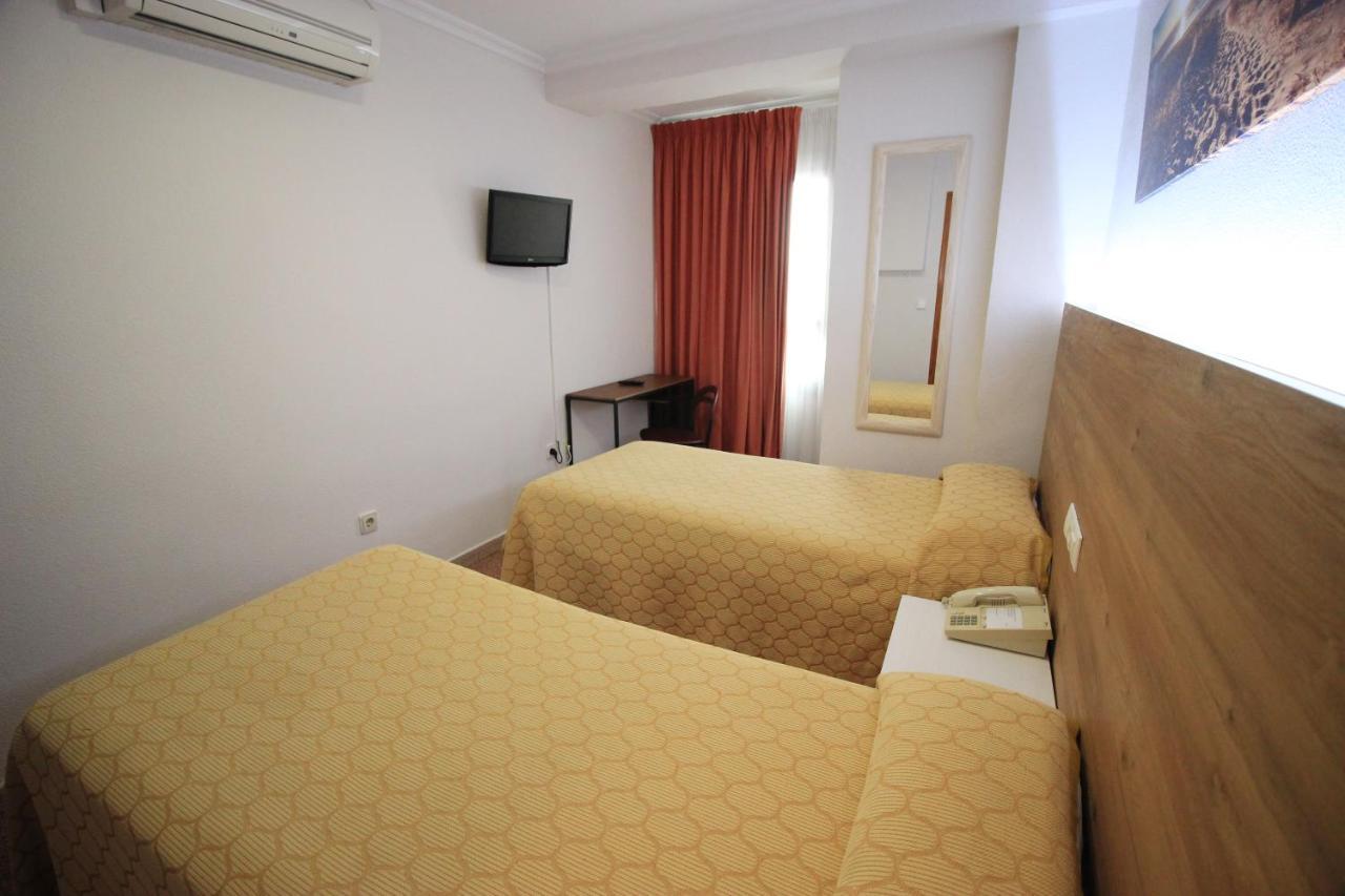 Hostal Pensimar Hotel El Altet Ngoại thất bức ảnh