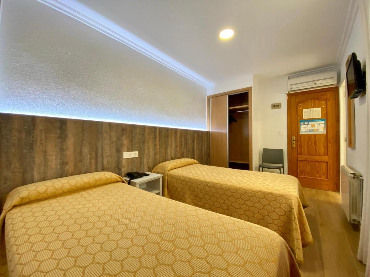 Hostal Pensimar Hotel El Altet Ngoại thất bức ảnh